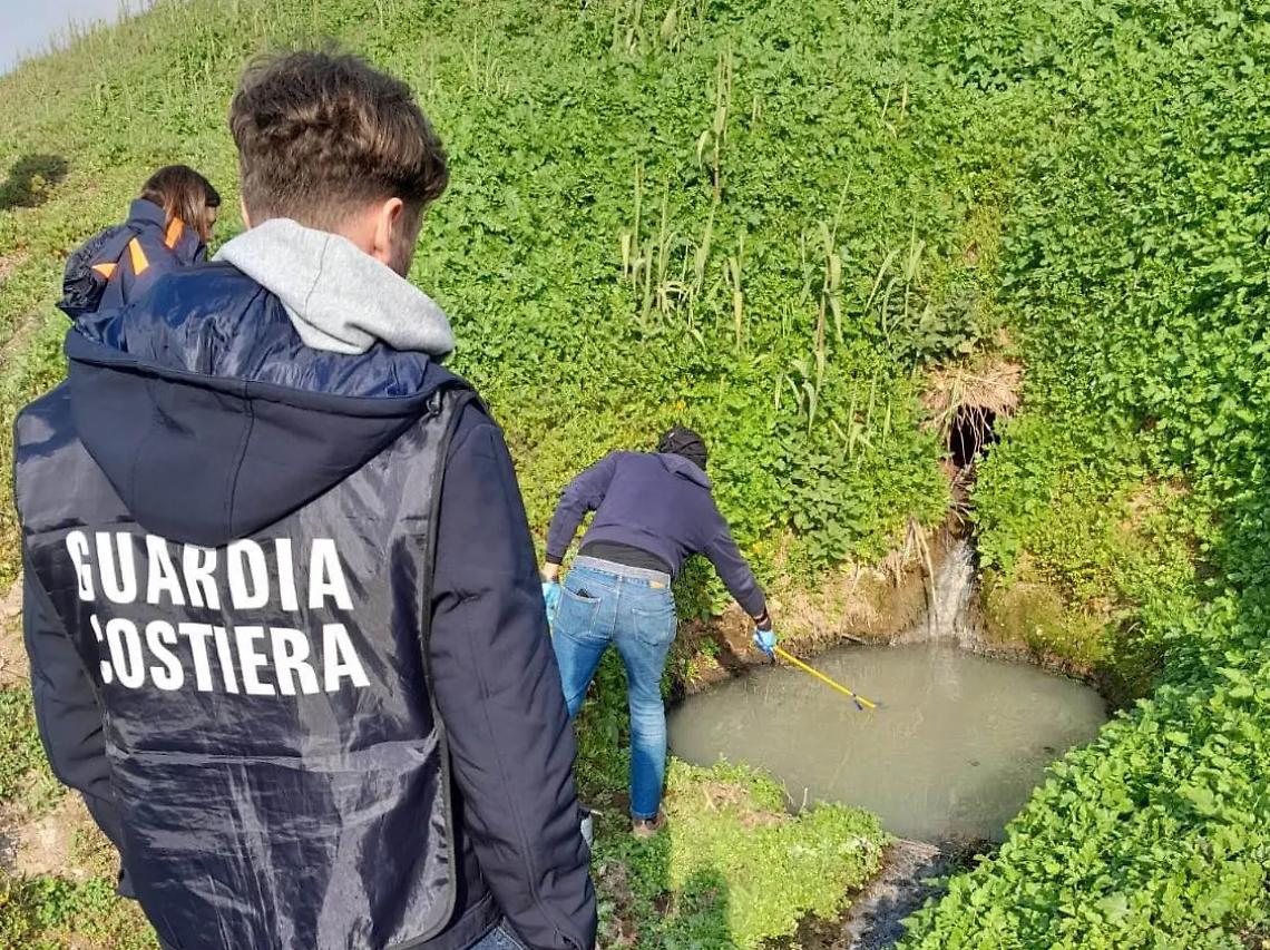 Sversamenti nel fiume Vaccina: i liquami vengono dalla scuola