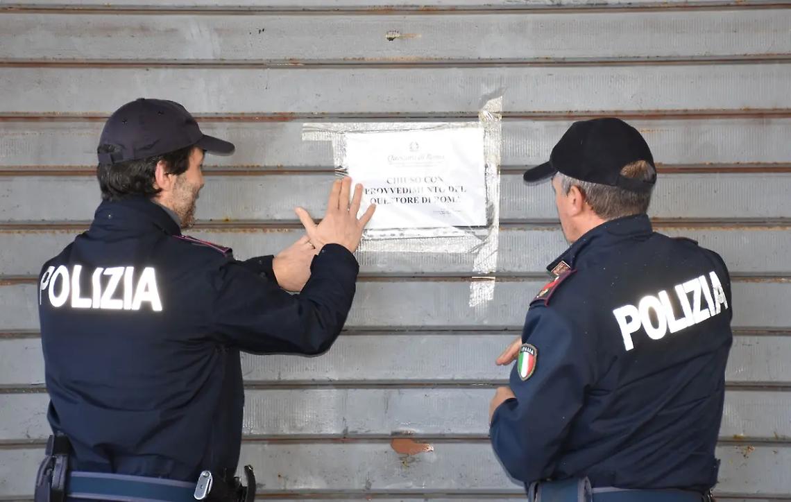 Aggressione nei pressi di un bar: scatta la sospensione della licenza