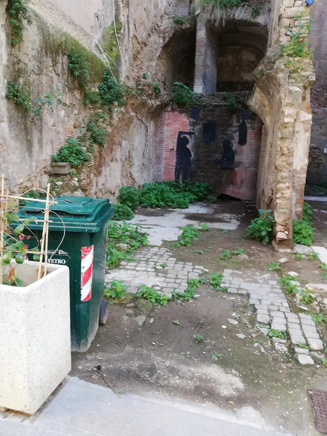 Da luogo della Memoria ad angolo del degrado