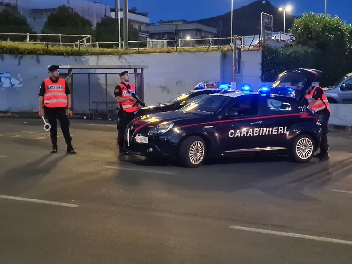 Lavoratori in nero in un bar: denunciato il titolare