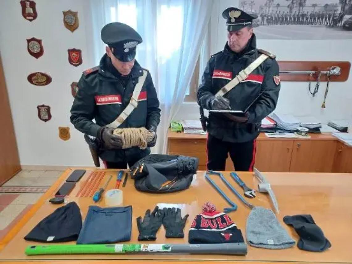 Tentato furto: due cubani nella rete dei carabinieri