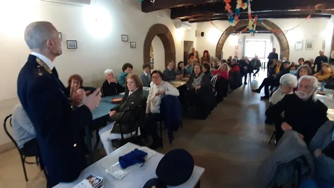 Truffe agli anziani, nuovi corsi avviati dalla Polizia di stato