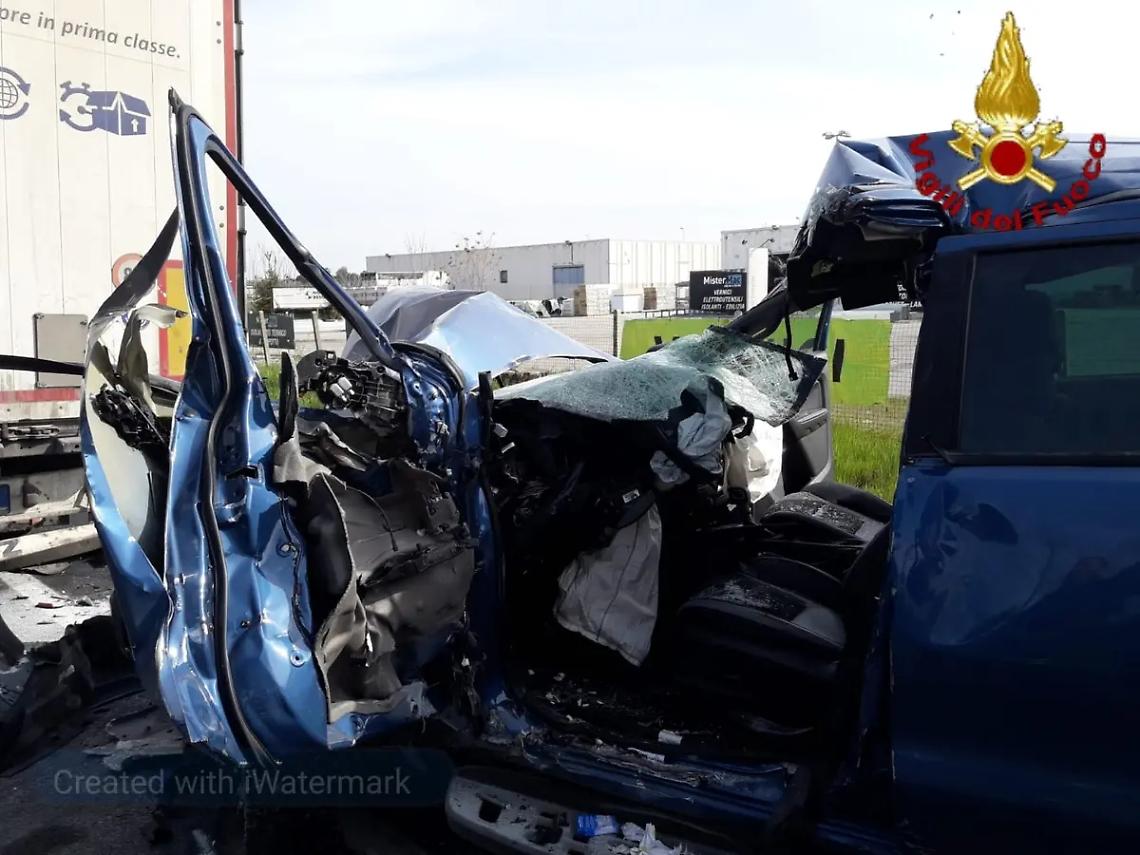 Scontro sull&rsquo;Aurelia: automobilista trasportato in eliambulanza