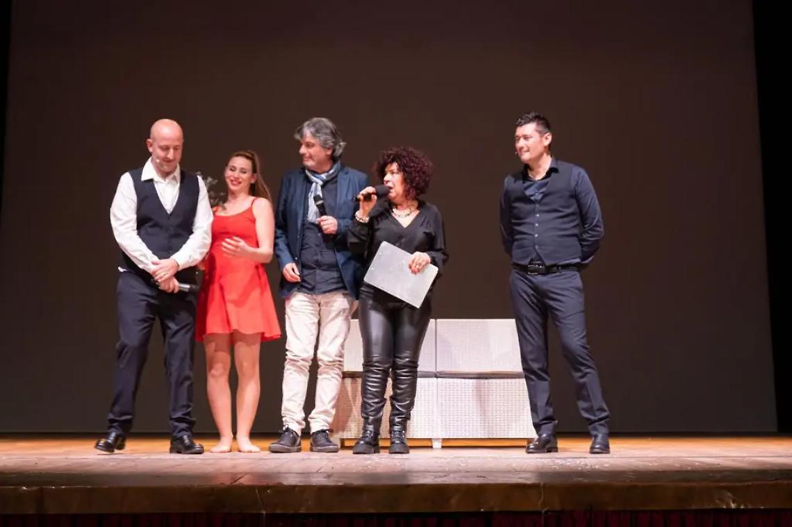 Aggiungi una nota...un successo al Traiano