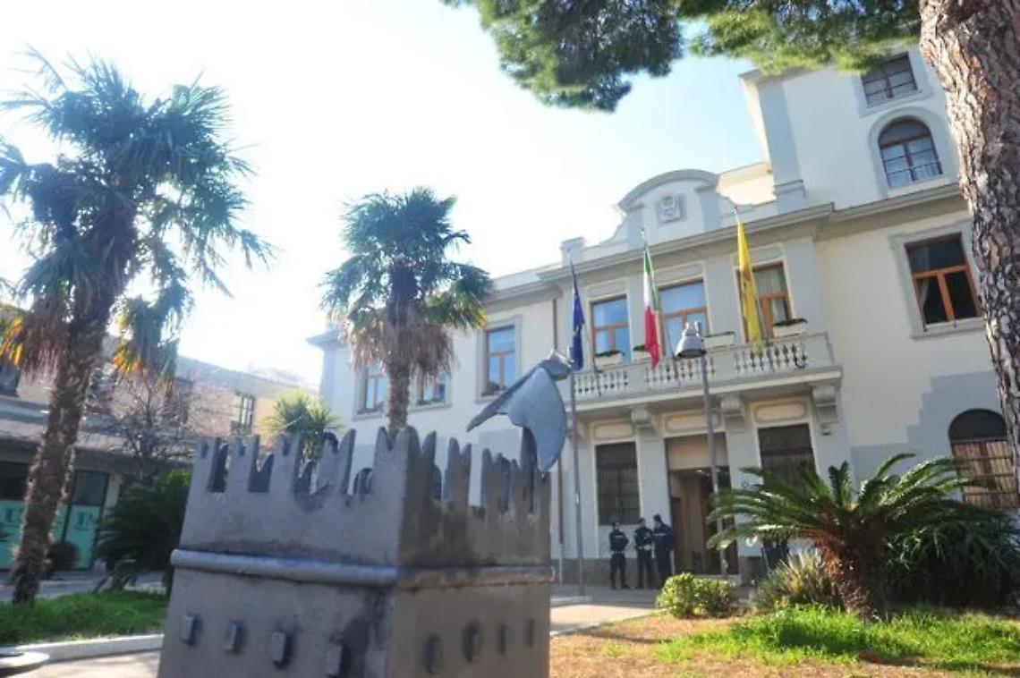 Attivisti M5S: "Ennesima occasione persa per valorizzare il commercio"