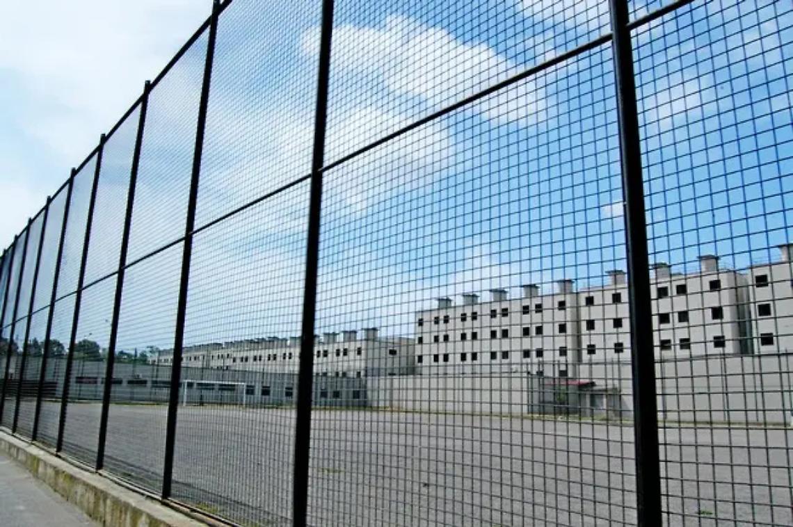 Carenza di personale: la Polizia penitenziaria scende in piazza