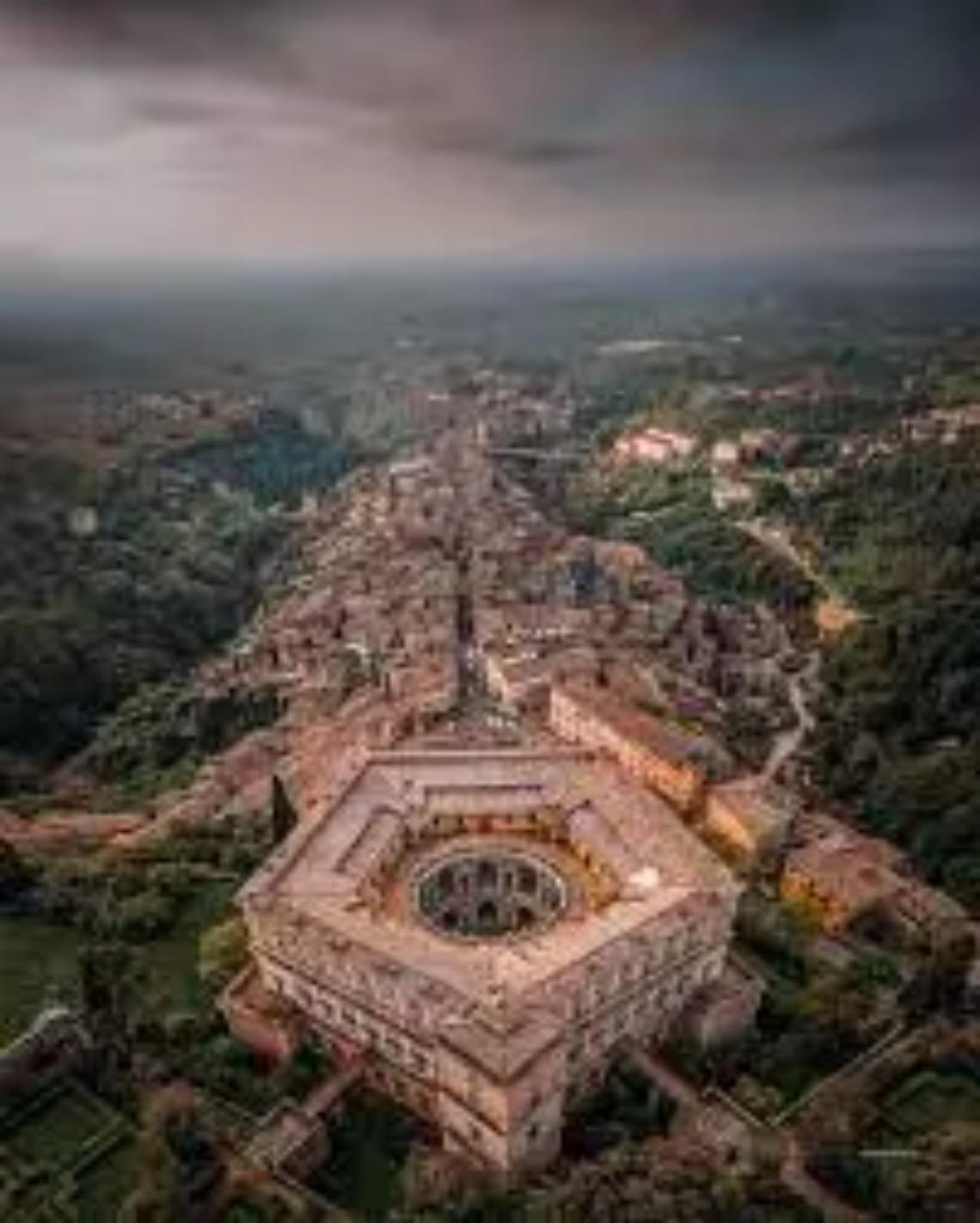 Valentina Vegni racconta il libro &ldquo;Orme di marmo&rdquo;