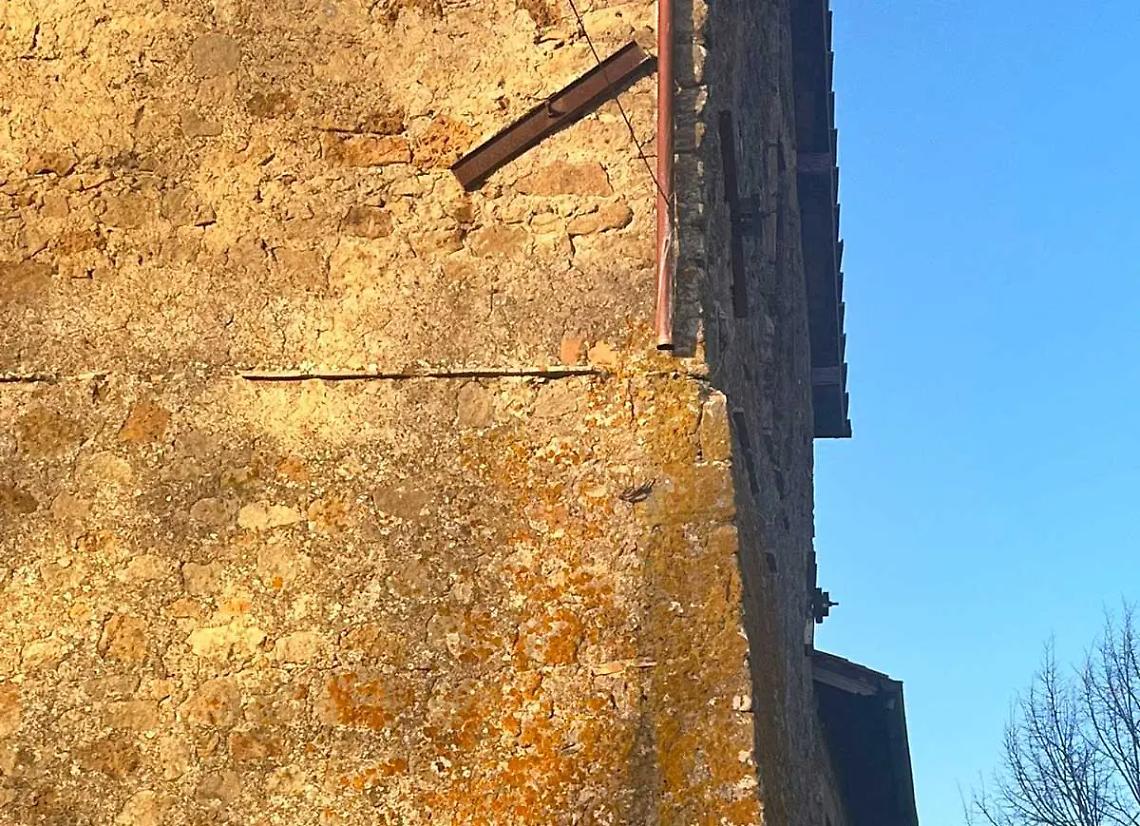 Rubate le grondaie del santuario