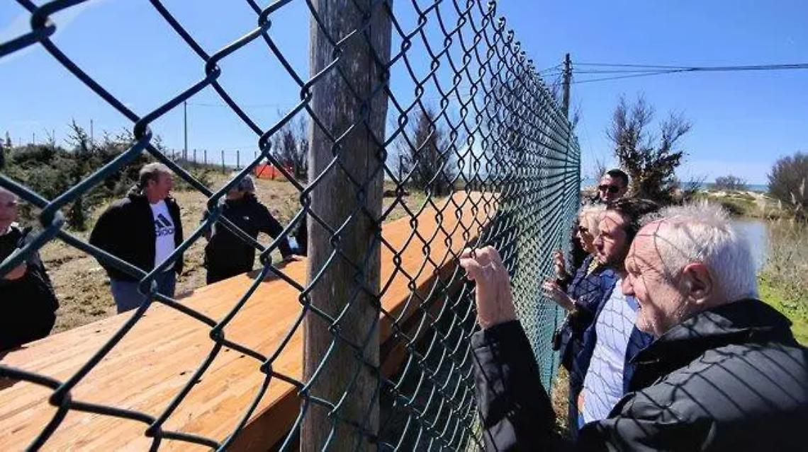 &Egrave; arrivato il ponticello sul Rio tre denari