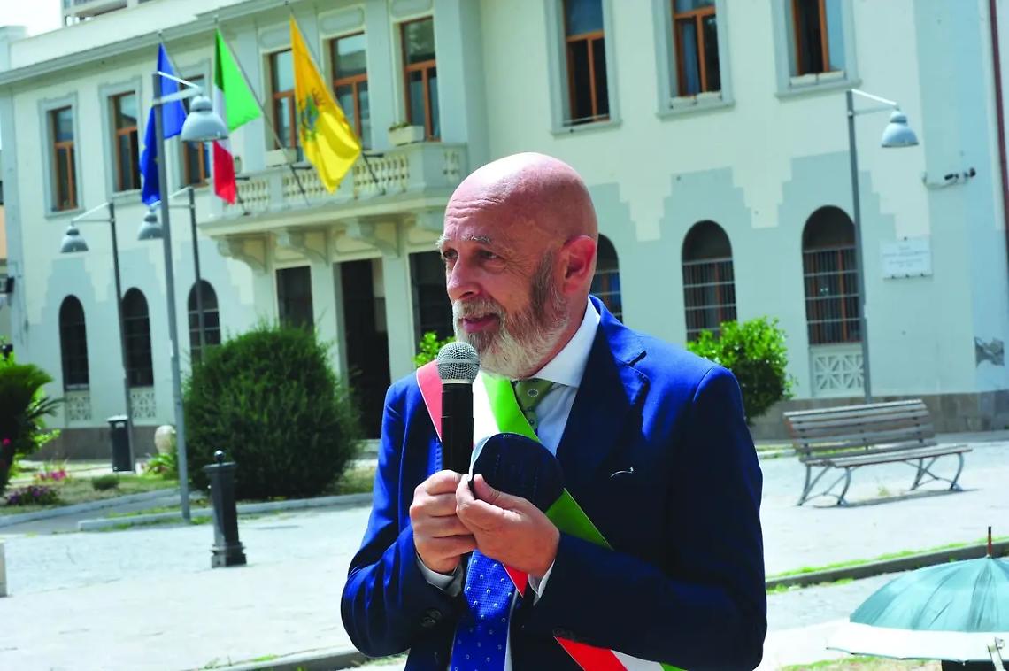 Dirigente nel mirino: un caso tutto da chiarire