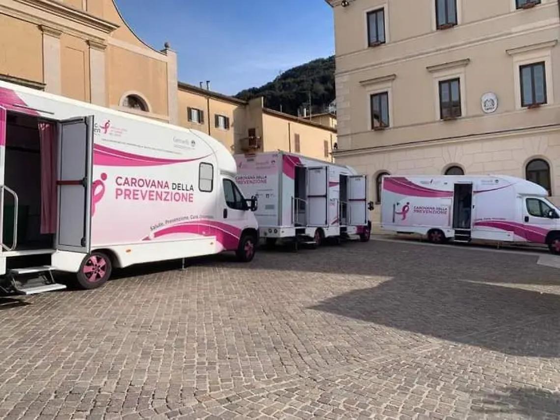 Ottimi risultati per la carovana della prevenzione della Komen: eseguite 60 ecografie e mammografie