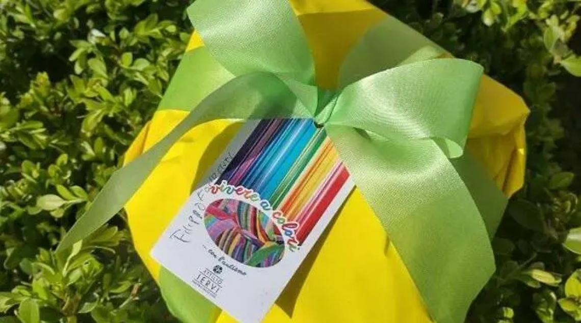 Pasqua solidale: alla Farmacia Salvo D&rsquo;Acquisto di Palidoro le colombe e le uova dell&rsquo;Associazione Genitori Soggetti Autistici