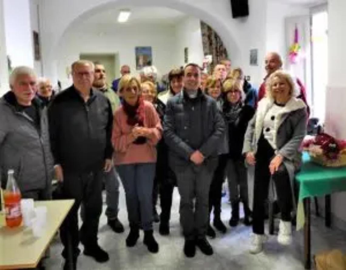 Auguri di Pasqua al centro polivalente Donna Olimpia