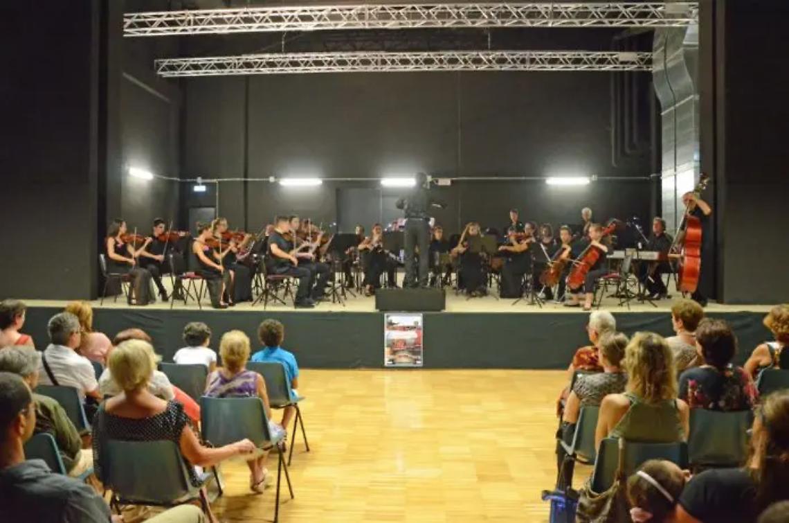 Cine-teatro, l&rsquo;apertura slitta ancora