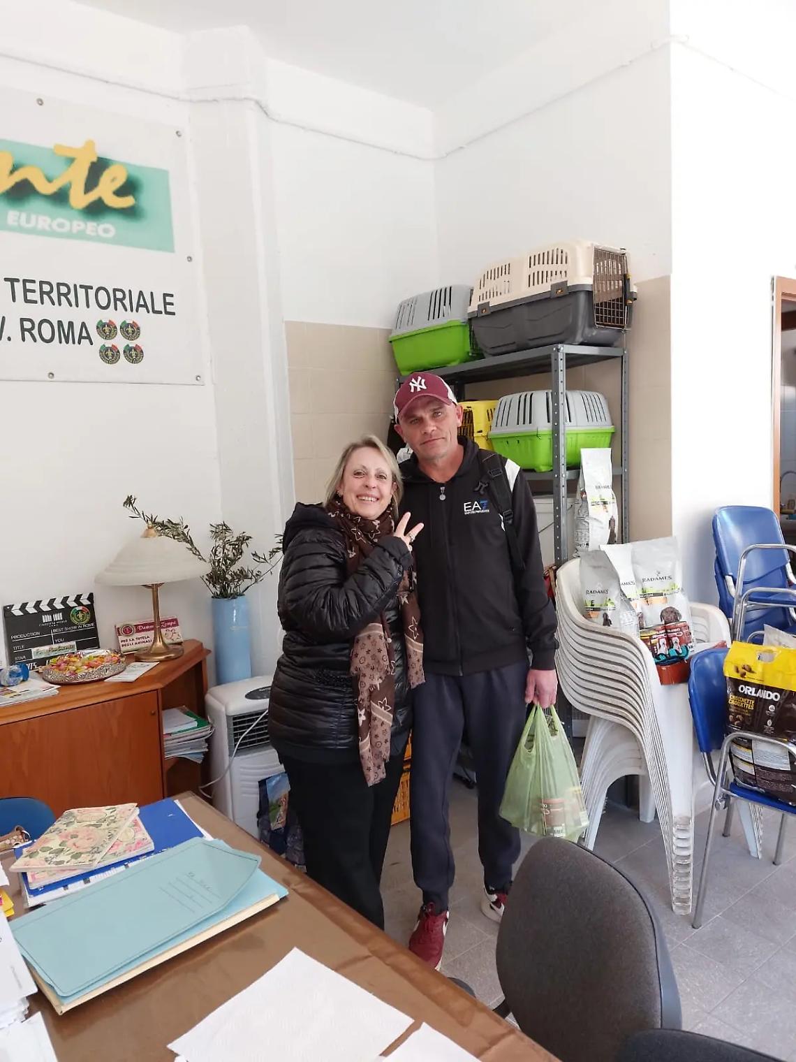 Arcan e il suo cane Pusca che gli &egrave; stato sempre vicino