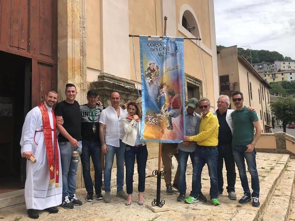 &laquo;La giunta Landi ha annullato la tradizionale corsa dei cavalli&raquo;