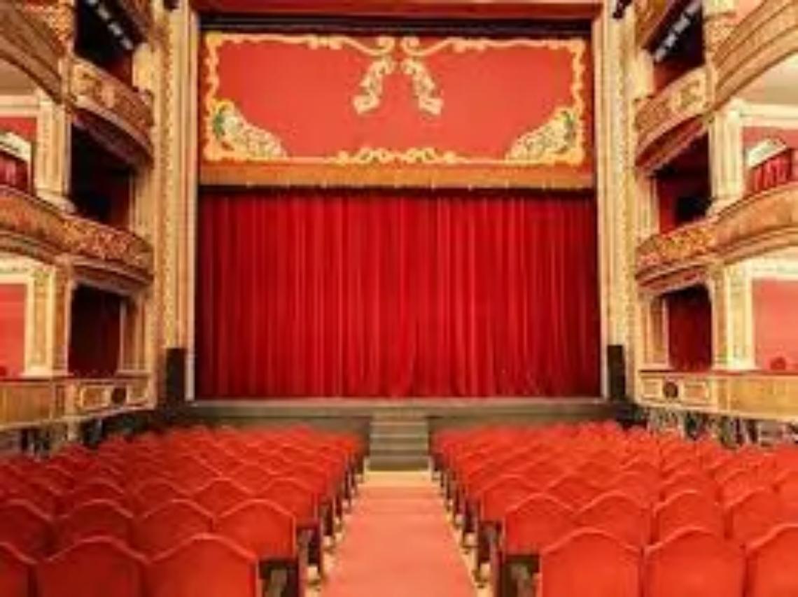 La commedia &ldquo;Io e Kate&rdquo; chiude la stagione del Bianconi