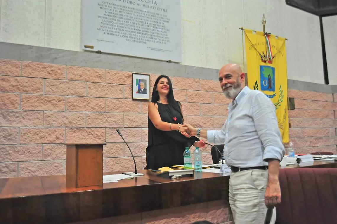 Corsa alla presidenza, iniziano le sedute del consiglio comunale