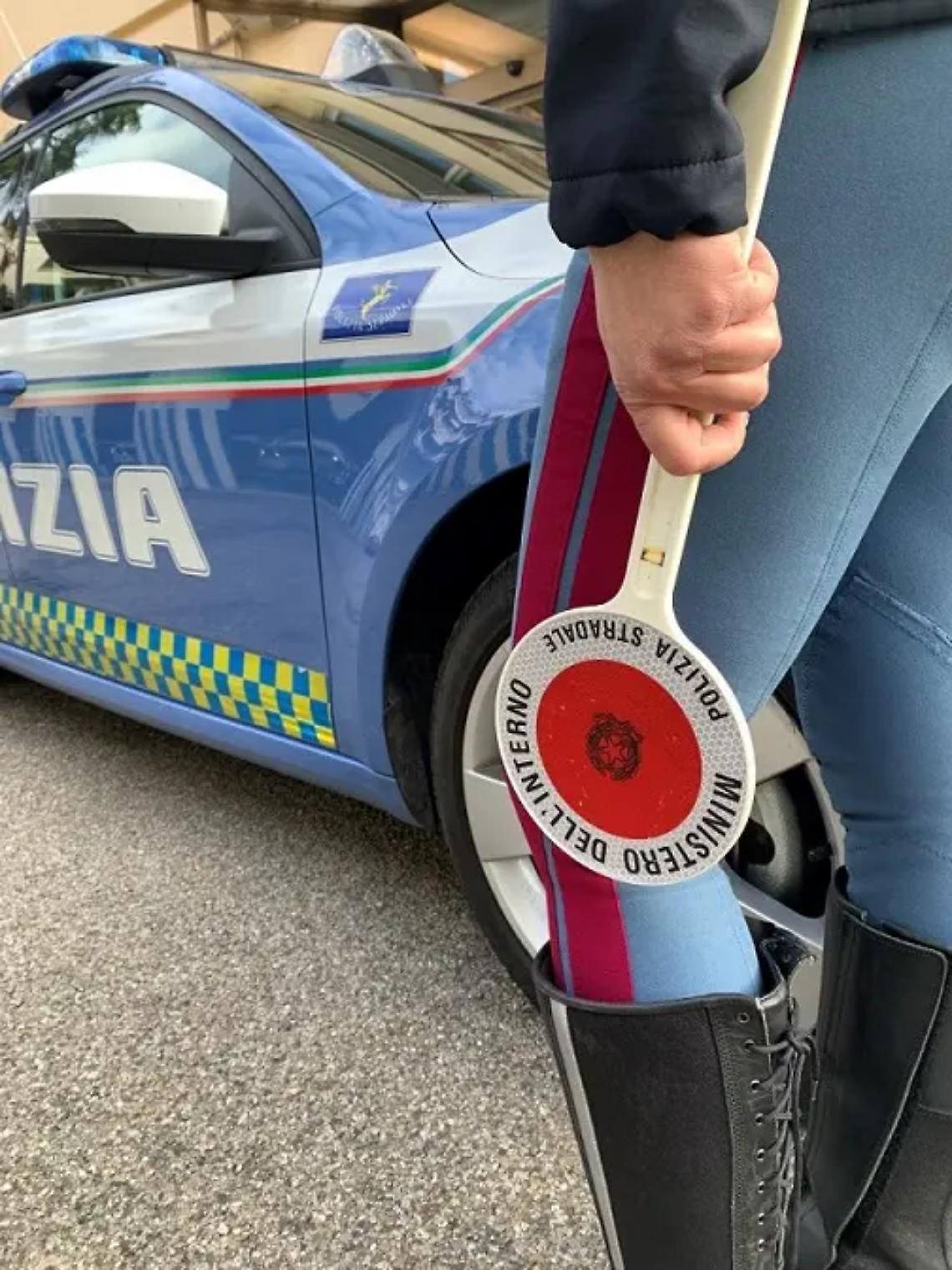 Fermato tre volte per guida senza patente