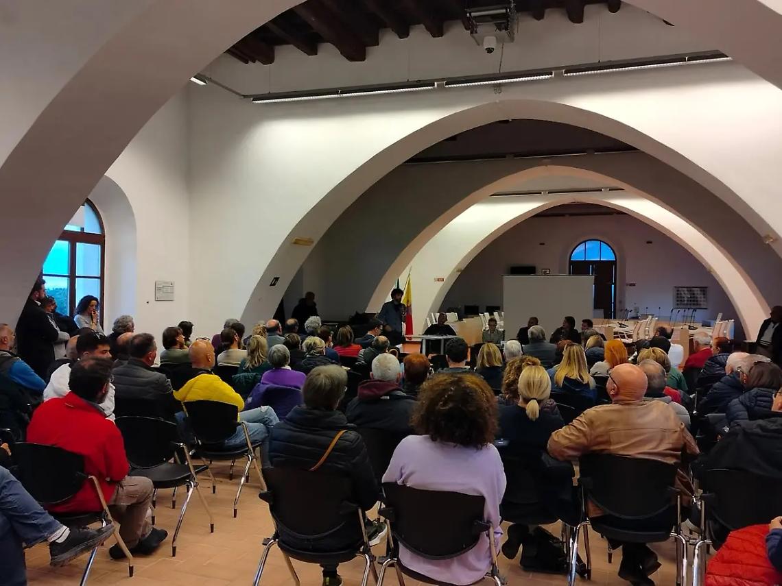 &laquo;Un piano contro le antenne di telefonia per tutelare la salute dei cittadini&raquo;