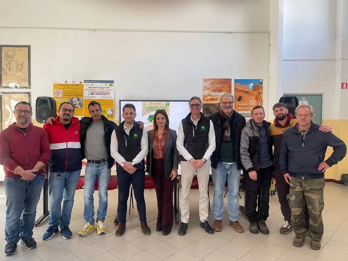 Gli studenti del Cardarelli imparano le nuove tecnologie applicate all&rsquo;agricoltura