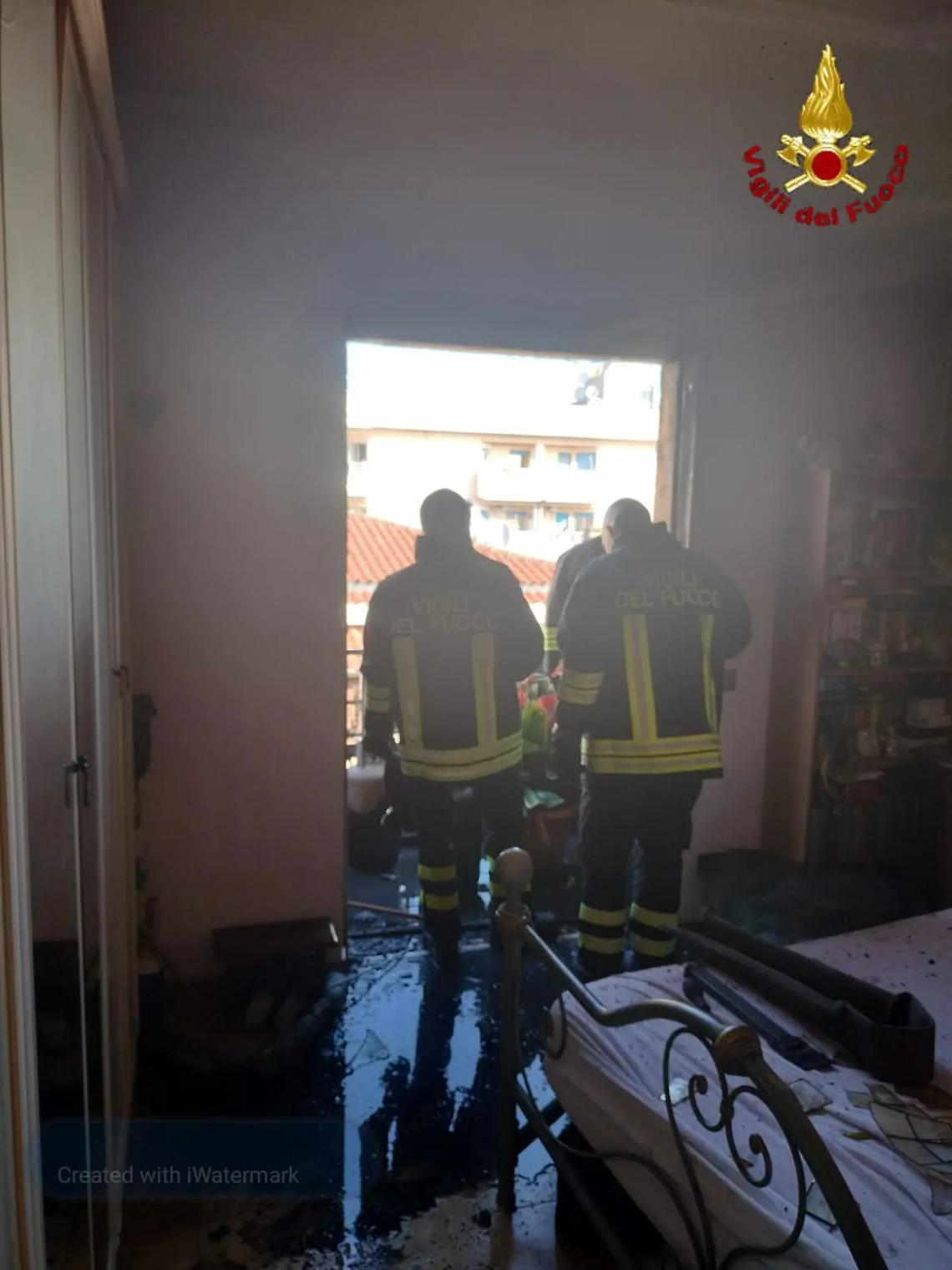 Caldaia a fuoco: paura in via delle Camelie
