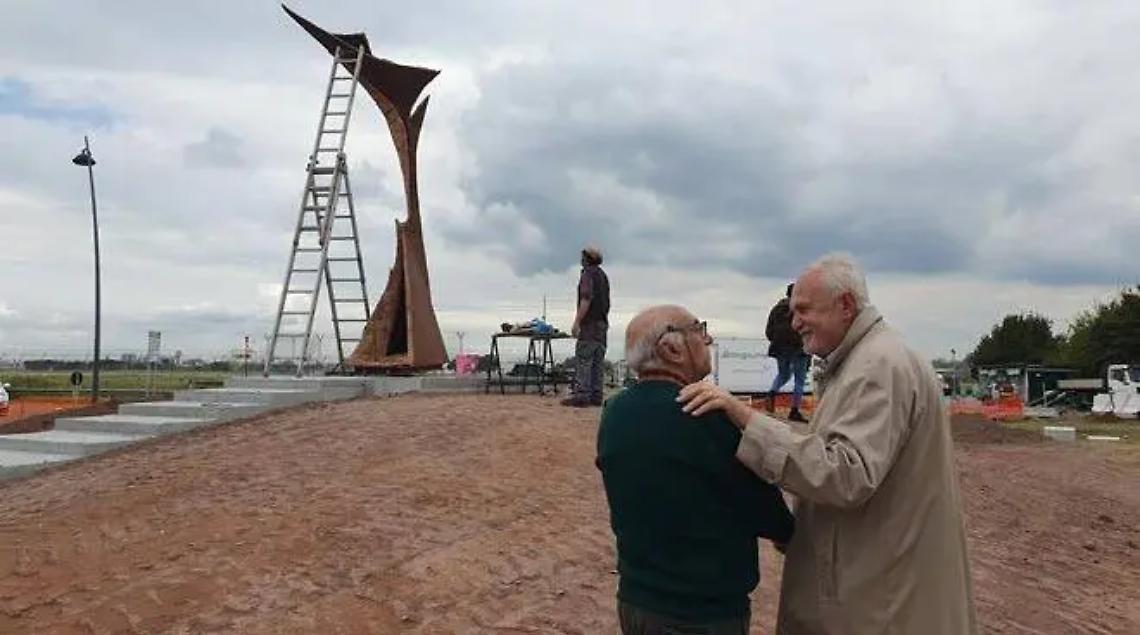 Statua a Coccia di Morto: &laquo;Polemiche pretestuose. Abbiamo ben chiare le priorit&agrave;&raquo;