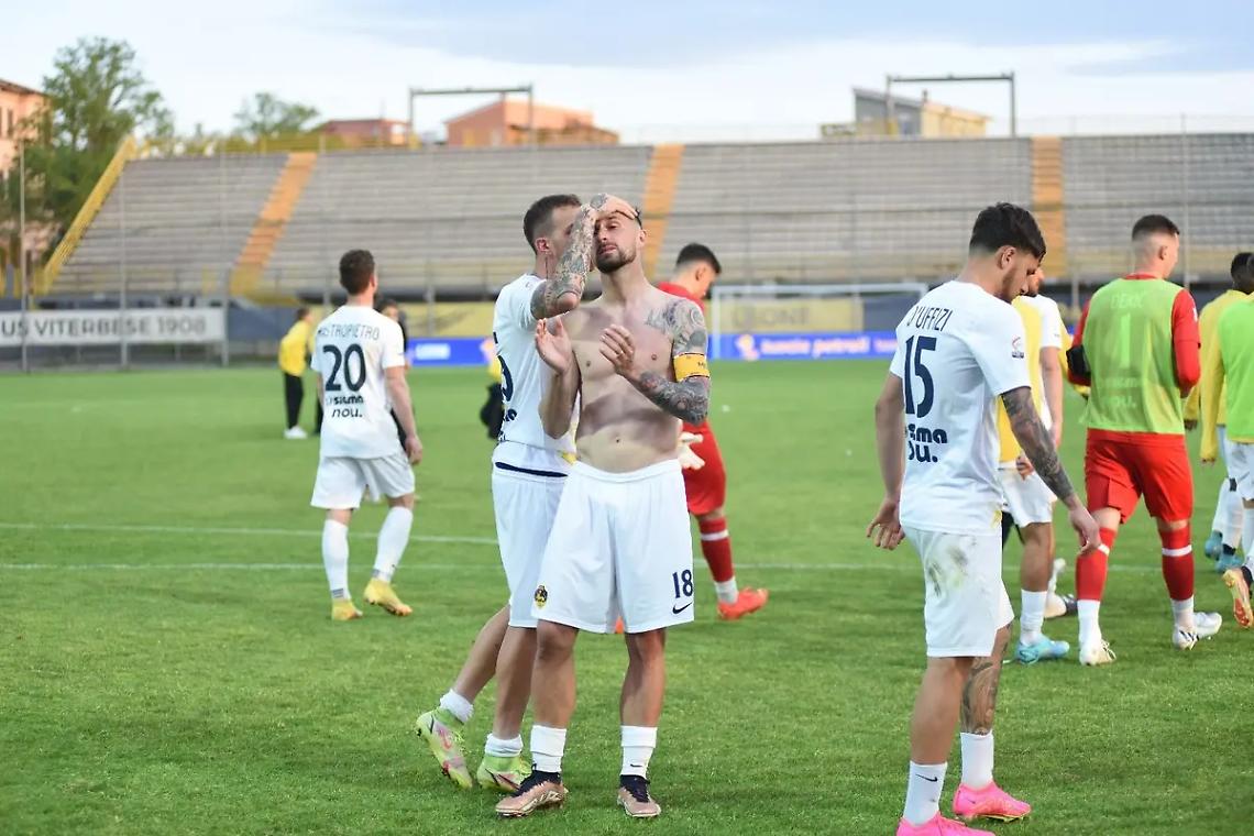 VITERBESE APPESA A UN FILO