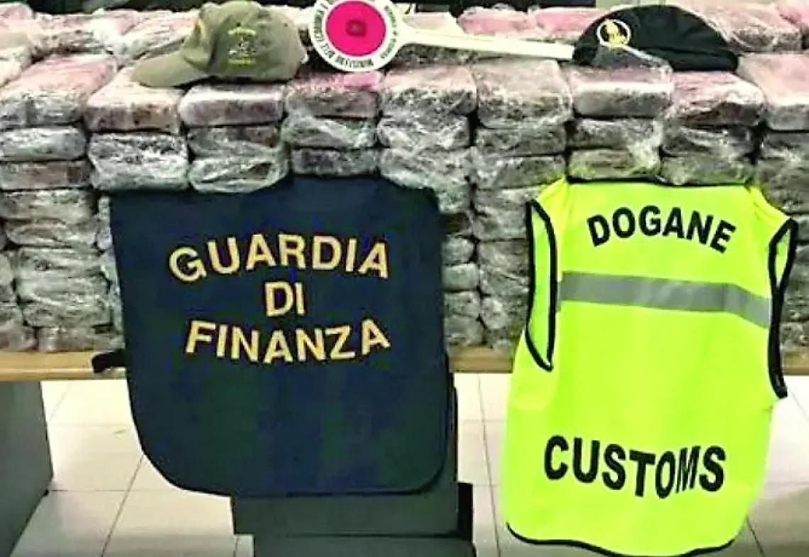 Gdf, intercettata all&rsquo;aeroporto di Fiumicino spedizione di orologi contraffatti: denunciata una persona