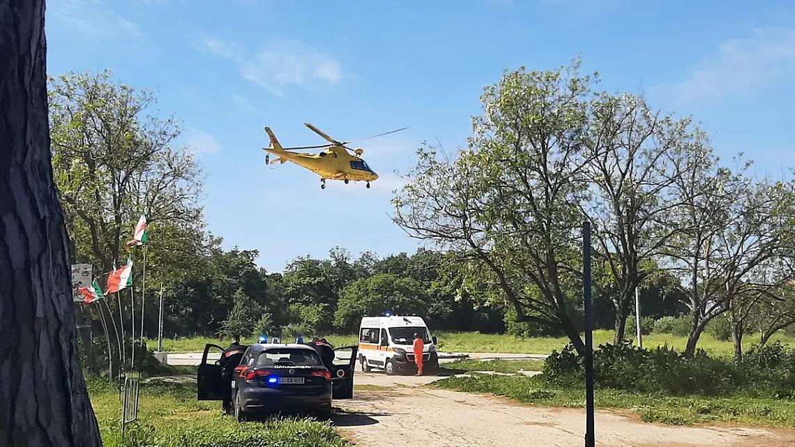 Anziano colto da malore: atterra l&rsquo;eliambulanza