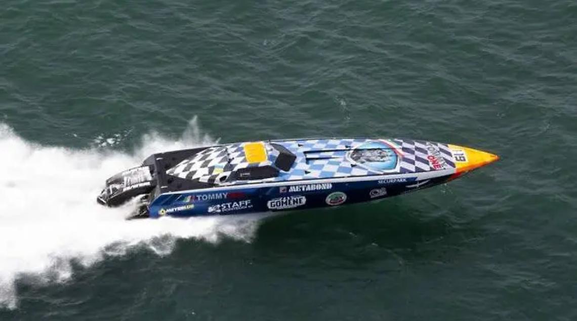 A bordo del &ldquo;Tommy One&rdquo; Maurizio Schepici conquista il record mondiale offshore