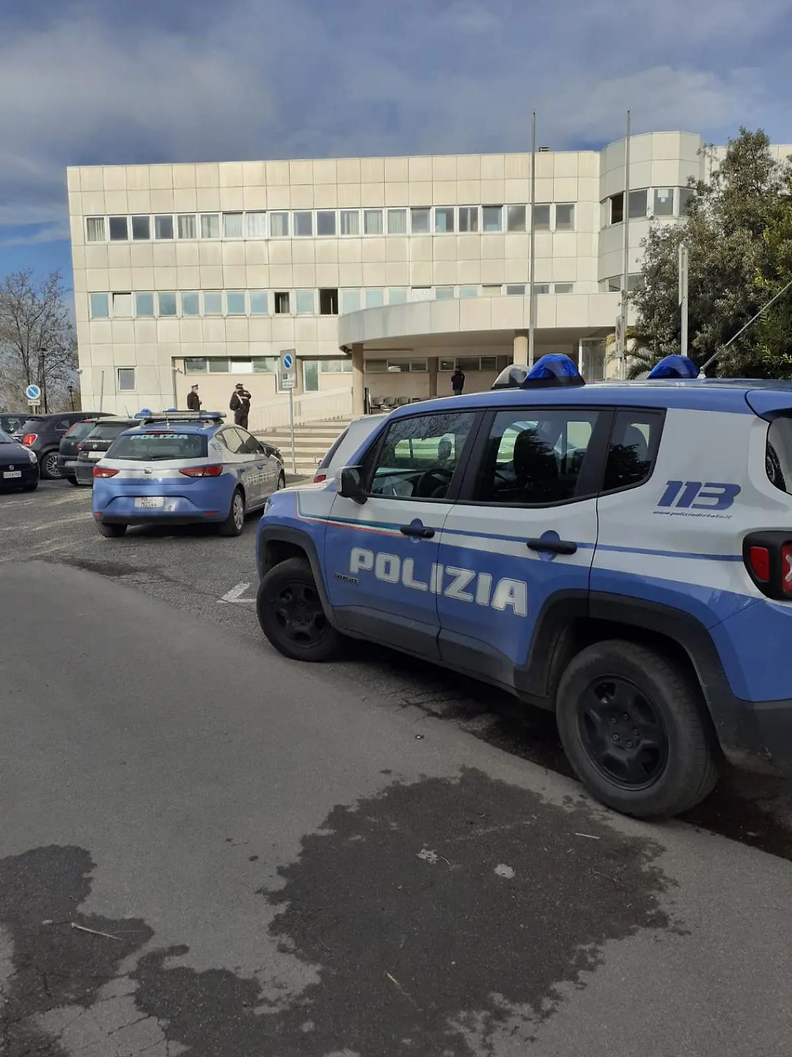 Allarme bomba al tribunale di Civitavecchia