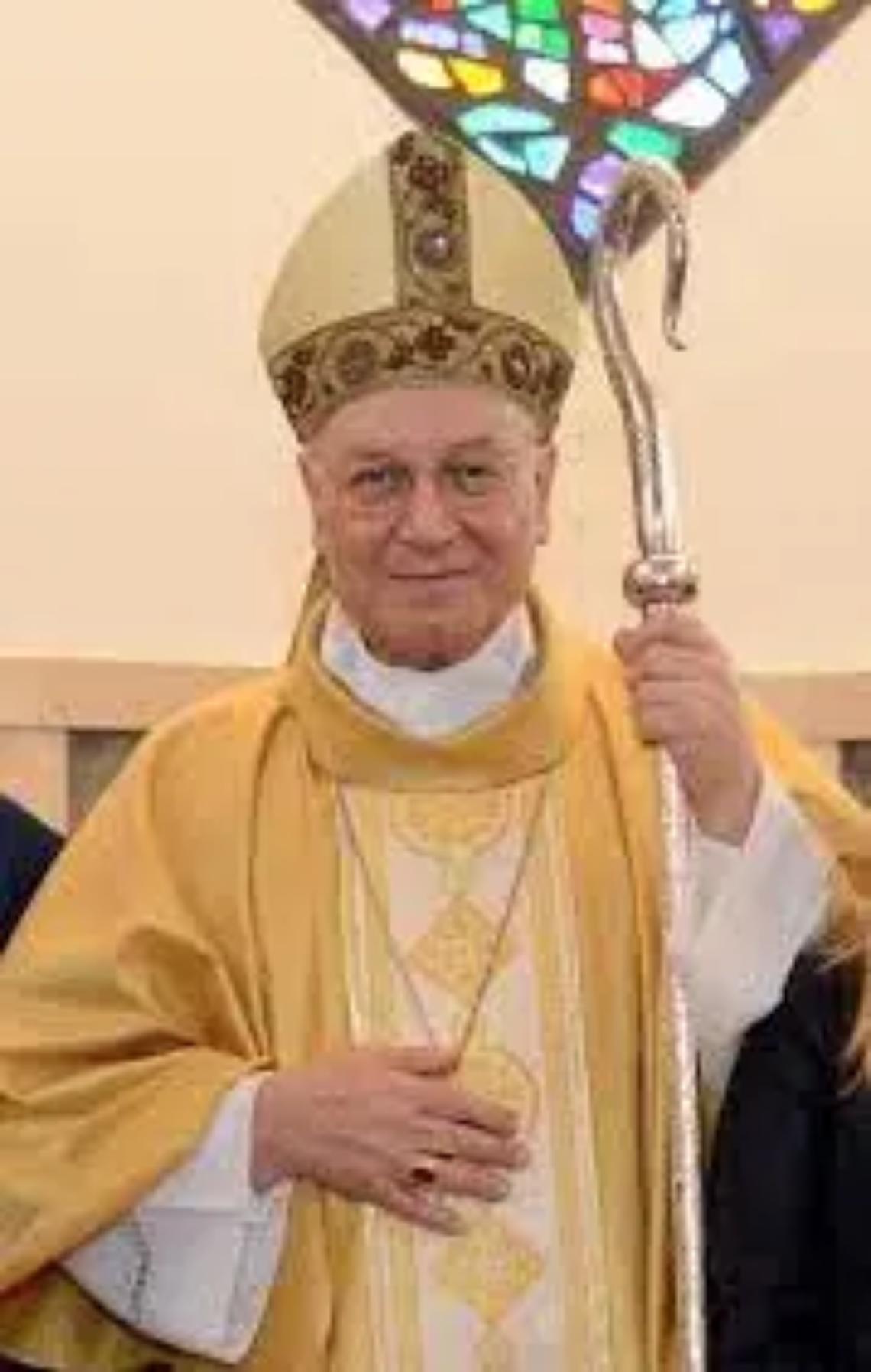 Il vescovo emerito Lino Fumagalli compie 76 anni