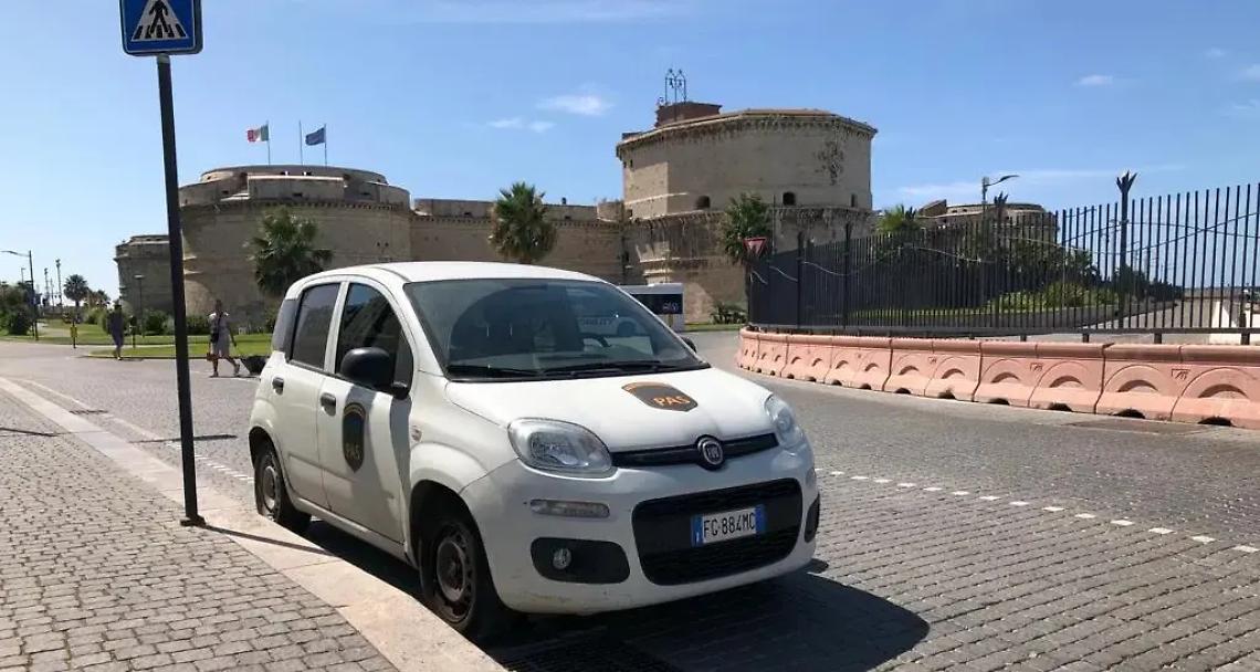 Tenta di imbarcarsi clandestinamente, fermato un marocchino