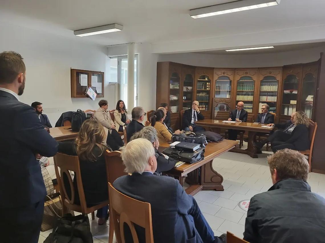 Avvocati in protesta contro la Procura: &laquo;Cos&igrave; si ostacola il diritto alla difesa&raquo;