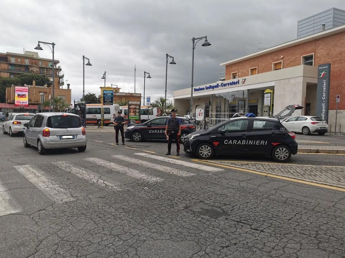 Ubriaco assale vigilante in stazione