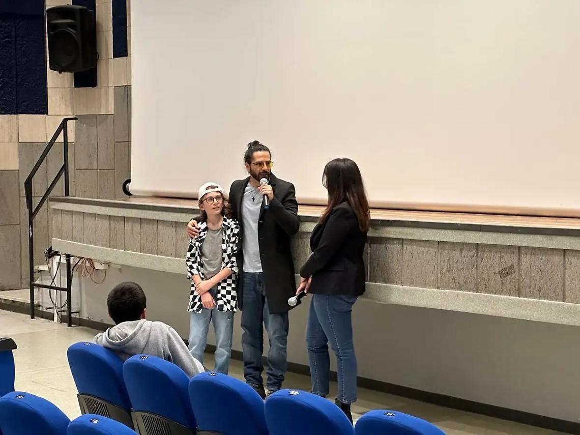 Marco Bocci fa il piano di applausi al Buonarroti