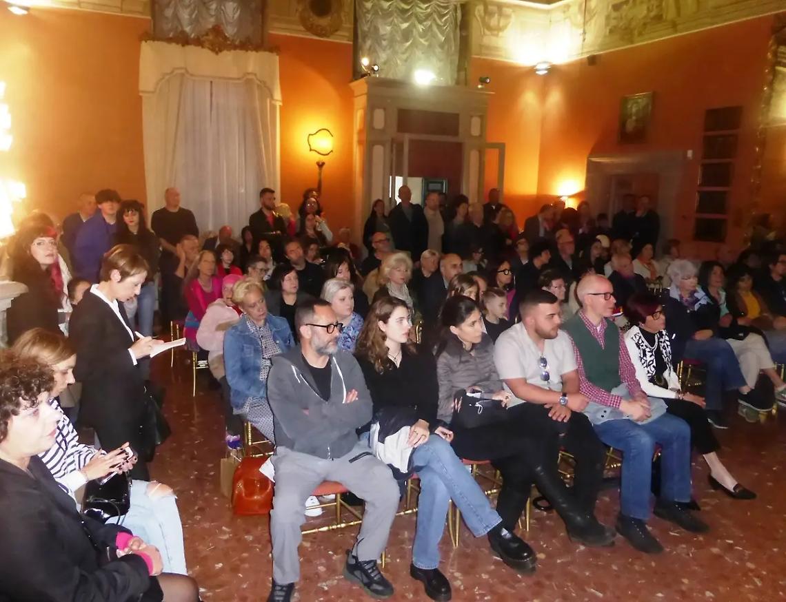 Forme e colori: chiusura con i fiocchi