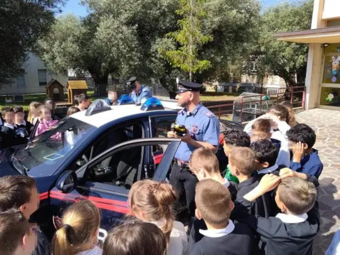 Cultura della legalit&agrave;, i carabinieri in tour nella scuole