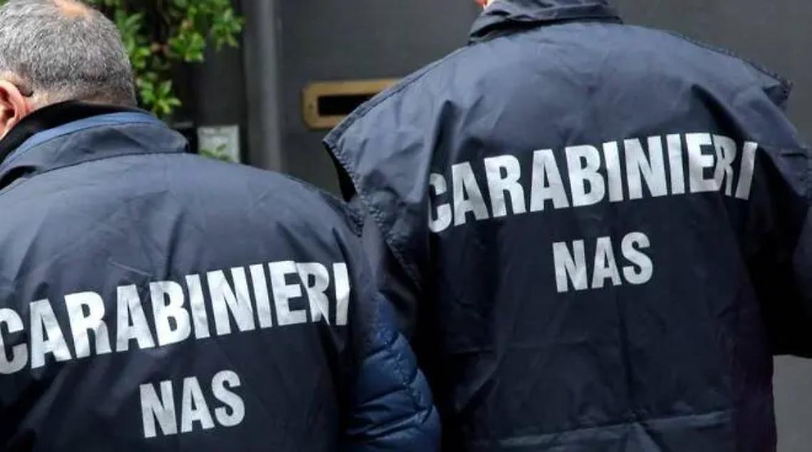 Blitz dei Nas al ristorante cinese: sequestrati 40 chili di pesce scaduto