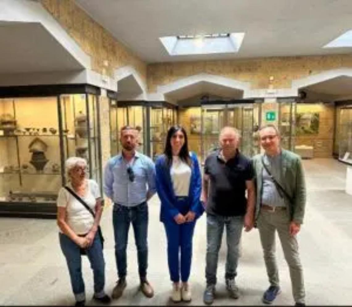L&rsquo;europarlamentare Maria Veronica Rossi in visita al parco naturale Marturanum