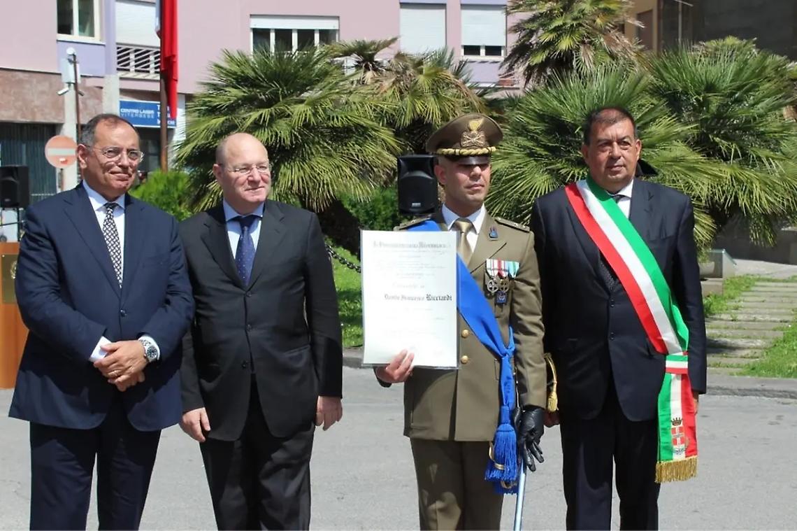 Onorificenza di Cavaliere dell&rsquo;Ordine al Merito della Repubblica al maggiore Davide Francesco Ricciardi