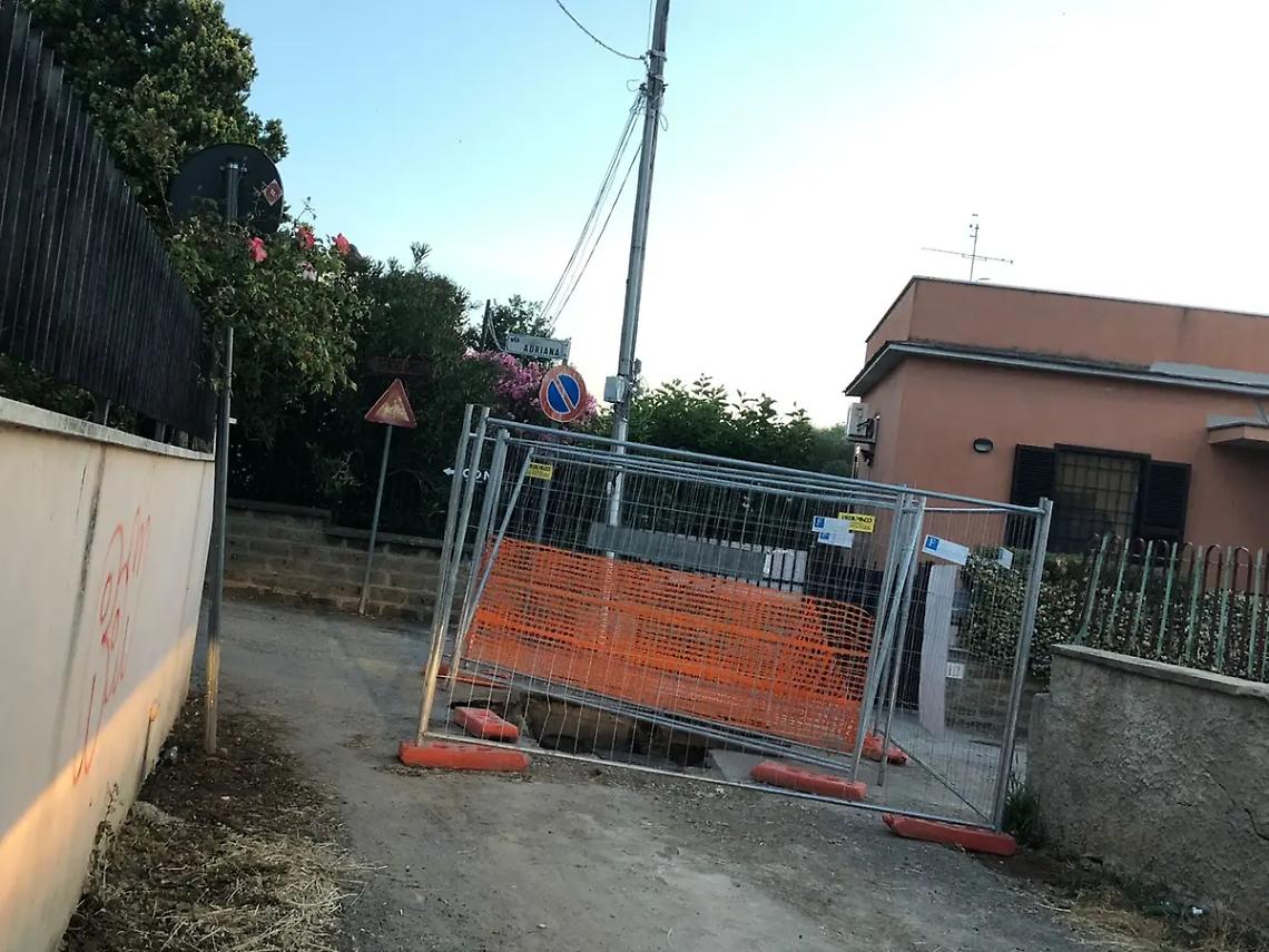 Via Adriana e via Leopardi: cittadini infuriati