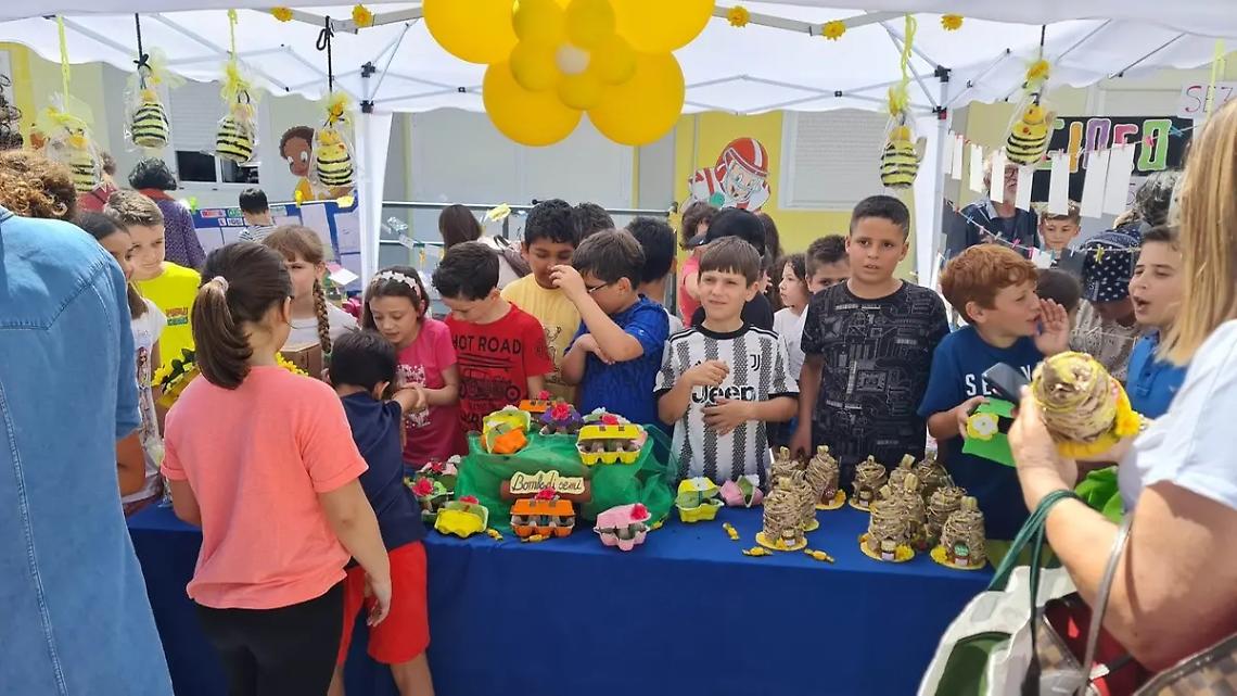 Fine anno scolastico tra bilanci e mercatini