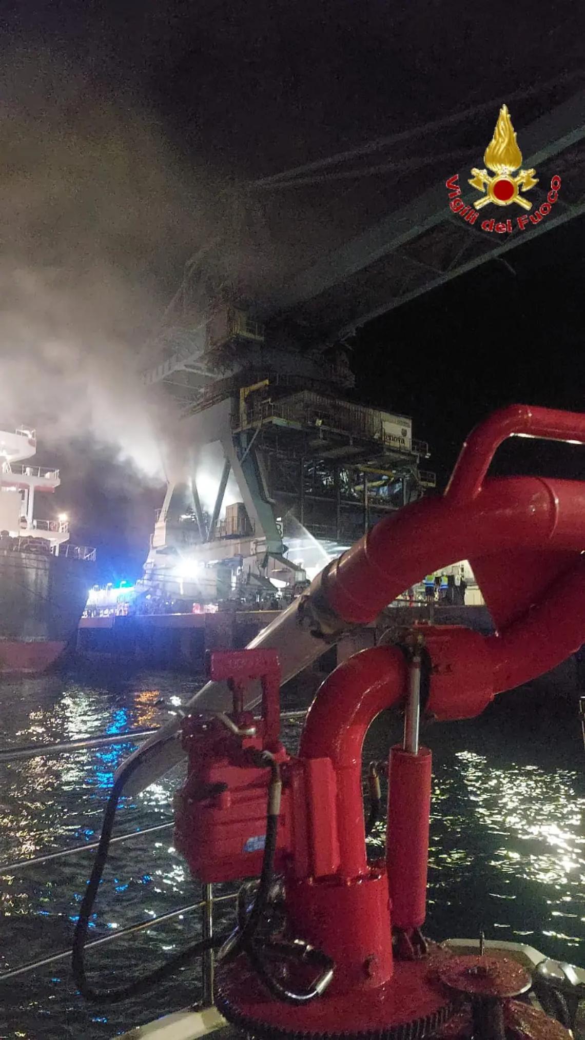 Incendio alla centrale Enel di Civitavecchia: in fiamme un nastro trasportatore