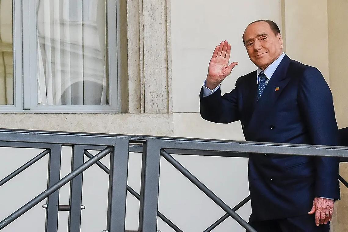 A Civitavecchia folgorati dalla politica di Berlusconi