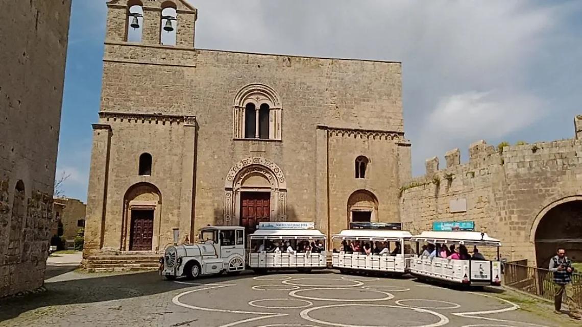 Sul trenino di Tarquinia quest&rsquo;anno saliranno almeno 3.500 croceristi