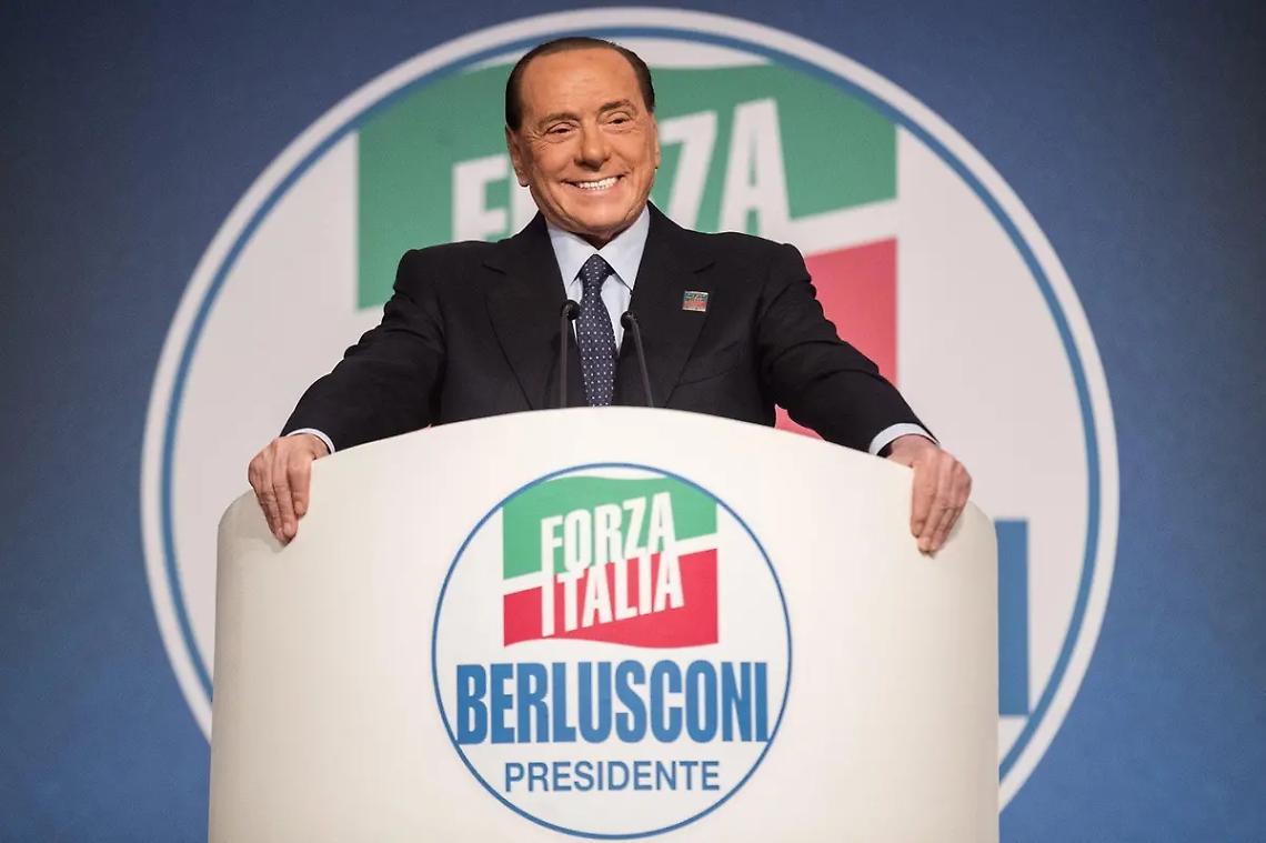 Il circolo di Fi di Santa Marinella dice addio al presidente Berlusconi