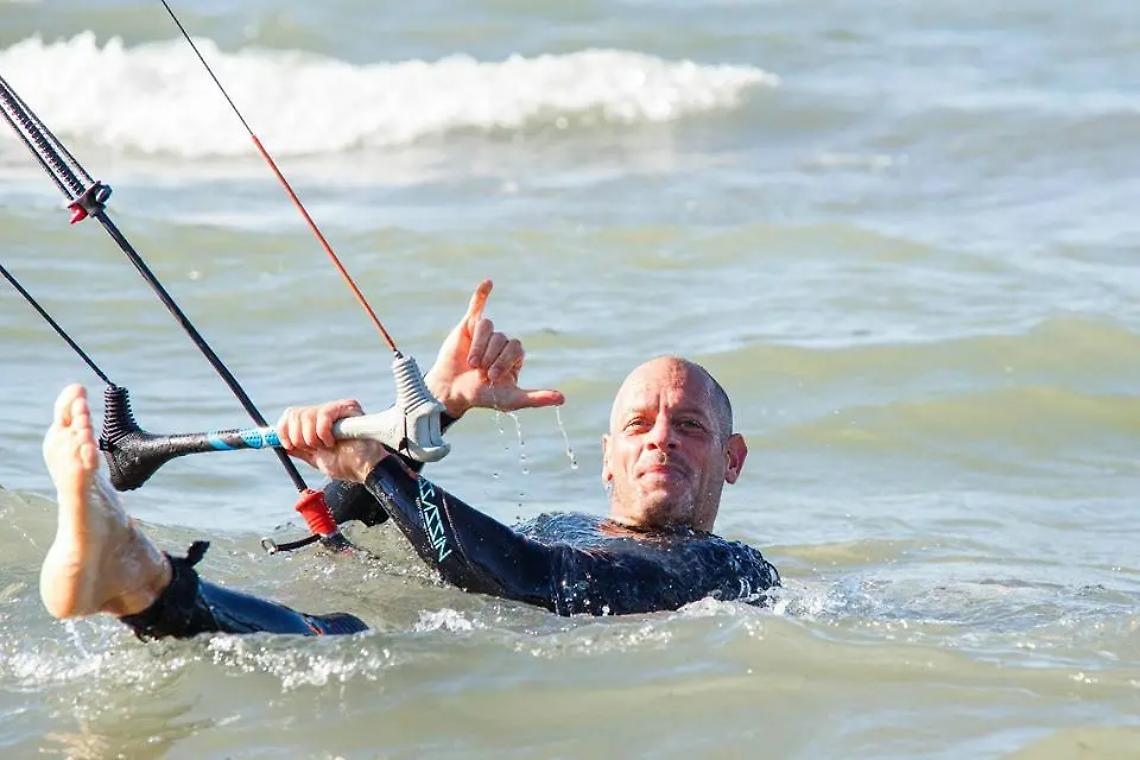 Kitesurfer ferito da un elicottero: oggi i piloti davanti al giudice