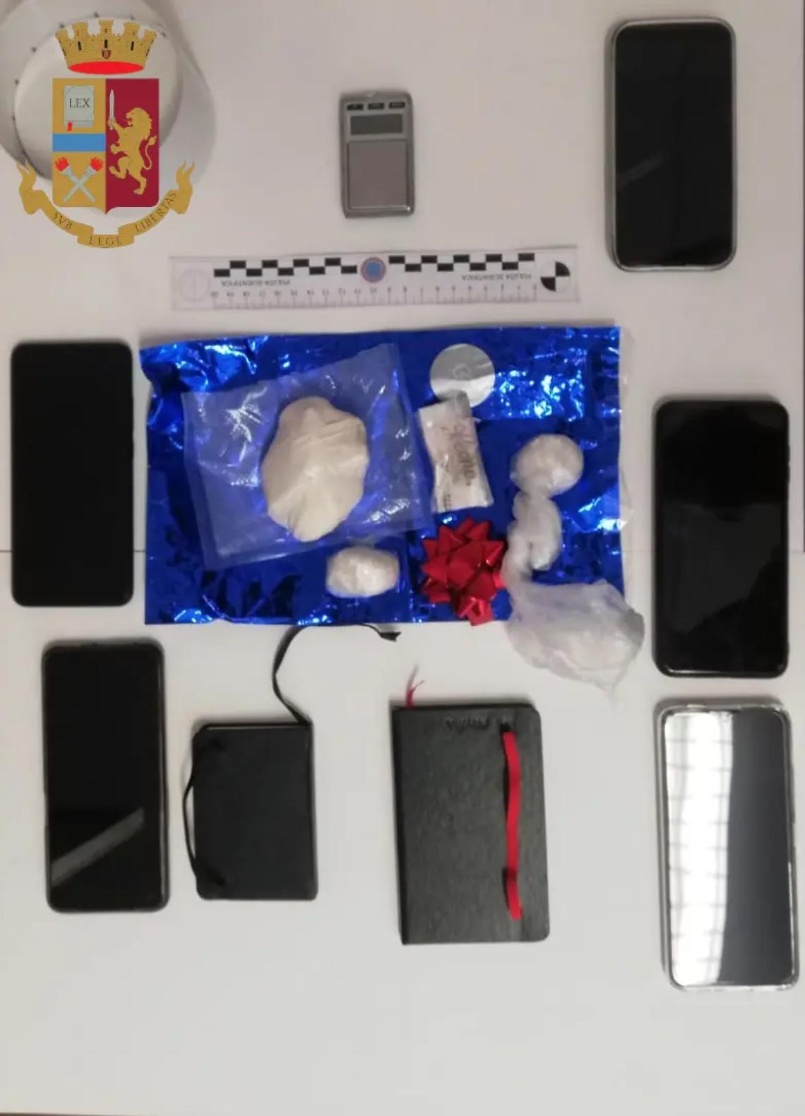 Detenzione e spaccio di cocaina, tre arresti della Polizia